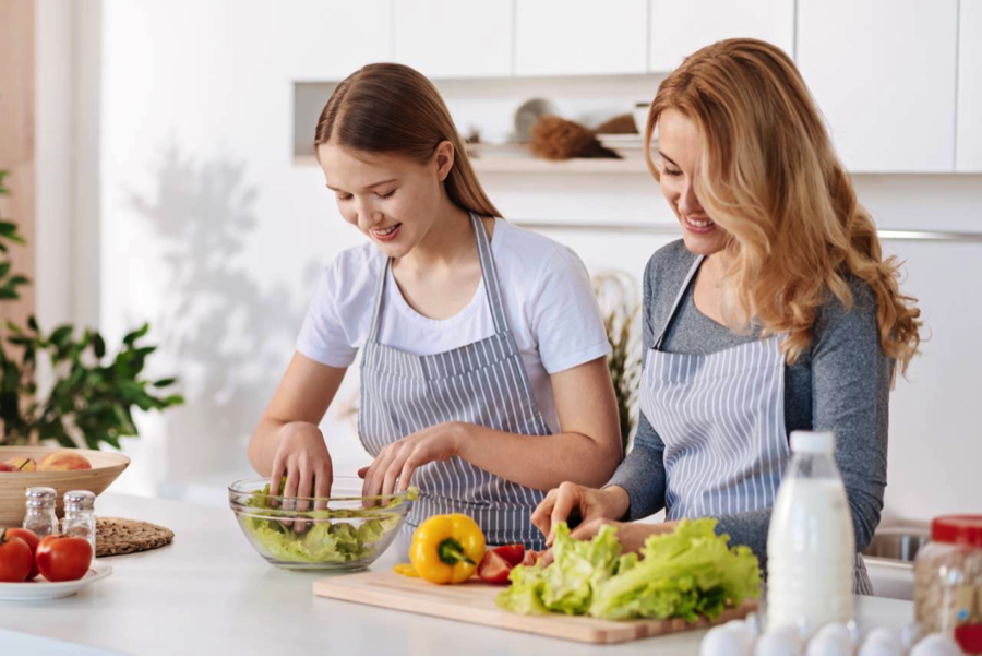Cooking Class With MOM - ihjoz